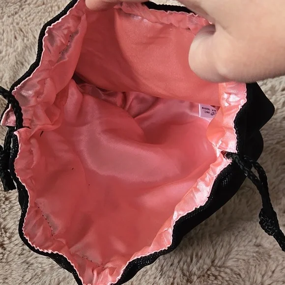 Chanel Black Drawstring Bag and Velvet Compact Slip Case - Picture 3 of 8